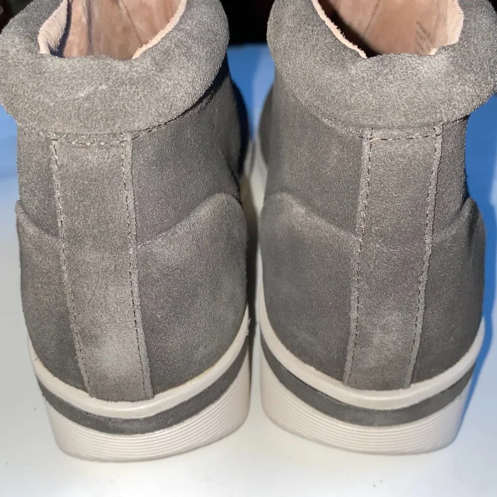 GENTLE SOULS by Kenneth Cole suede sneakers - Picture 6 of 9